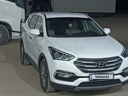 Hyundai Santa Fe 2017 года за 12 500 000 тг. в Актау