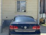 Volkswagen Passat 2014 года за 4 150 000 тг. в Алматы – фото 4