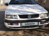 Volkswagen Passat 1993 годаүшін1 800 000 тг. в Арысь