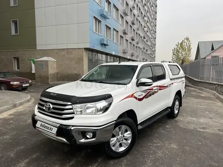 Toyota Hilux 2017 года за 14 500 000 тг. в Алматы