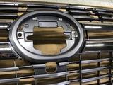 Решетка Land Cruiser 200 2020-2022 за 45 000 тг. в Алматы – фото 2