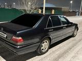 Mercedes-Benz S 500 1997 годаfor6 500 000 тг. в Атырау – фото 2