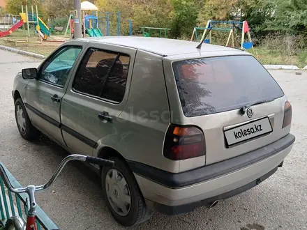 Volkswagen Golf 1996 года за 1 250 000 тг. в Астана – фото 3