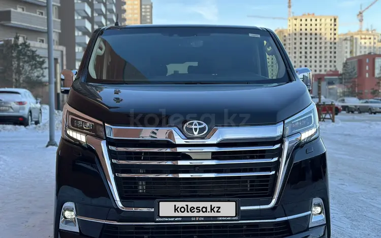 Toyota Granvia 2022 годаfor41 500 000 тг. в Астана