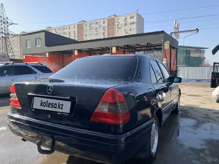 Mercedes-Benz C 180 1994 года за 1 900 000 тг. в Алматы – фото 5