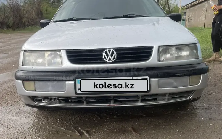 Volkswagen Passat 1995 годаүшін1 350 000 тг. в Шу