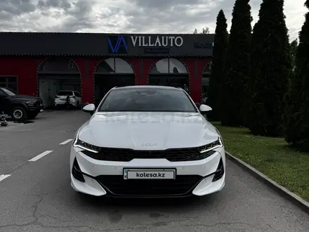 Kia K5 2021 года за 12 200 000 тг. в Алматы – фото 2