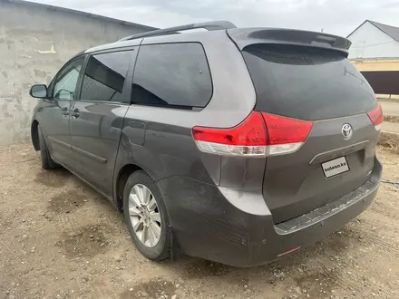 Toyota Sienna 2013 года за 8 500 000 тг. в Уральск – фото 4