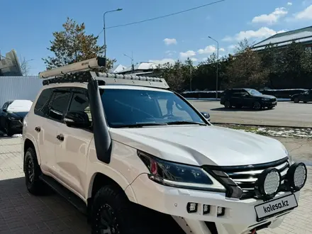 Lexus LX 570 2011 года за 29 000 000 тг. в Алматы – фото 3