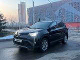 Toyota RAV4 2017 года за 13 500 000 тг. в Алматы – фото 2
