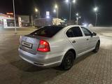 Skoda Octavia 2011 года за 3 500 000 тг. в Уральск – фото 2