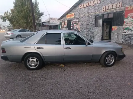 Mercedes-Benz E 230 1992 года за 1 518 826 тг. в Шу – фото 3