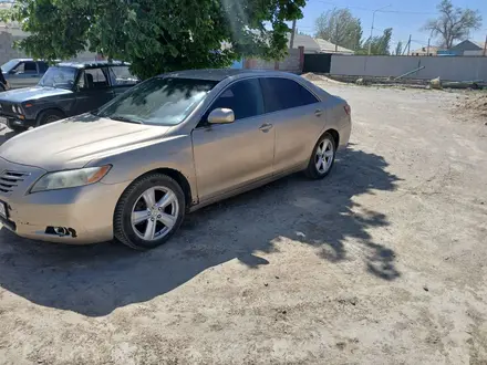 Toyota Camry 2007 года за 3 800 000 тг. в Туркестан – фото 2