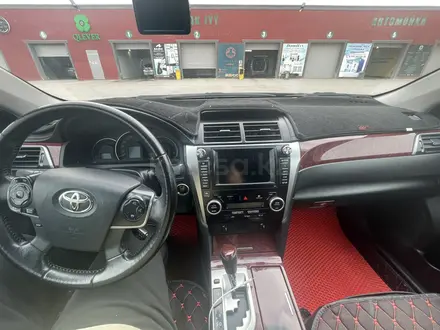 Toyota Camry 2014 года за 11 200 000 тг. в Актау – фото 4