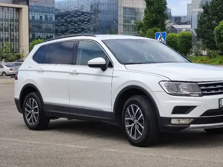 Volkswagen Tiguan 2019 года за 12 000 000 тг. в Алматы