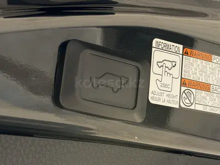 Toyota RAV4 2018 года за 8 850 000 тг. в Астана – фото 15