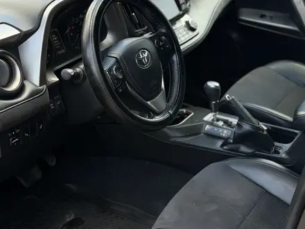 Toyota RAV4 2018 года за 8 850 000 тг. в Астана – фото 5