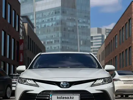 Toyota Camry 2021 года за 17 800 000 тг. в Алматы – фото 38