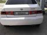 Toyota Camry 2000 года за 3 300 000 тг. в Шолаккорган – фото 4