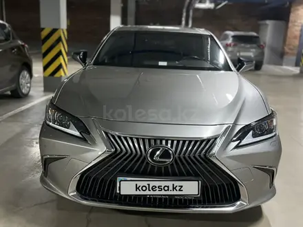 Lexus ES 250 2018 года за 19 990 000 тг. в Астана – фото 12