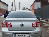 Volkswagen Passat 2010 года за 3 950 000 тг. в Алматы – фото 2