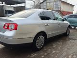 Volkswagen Passat 2010 года за 3 950 000 тг. в Алматы – фото 5