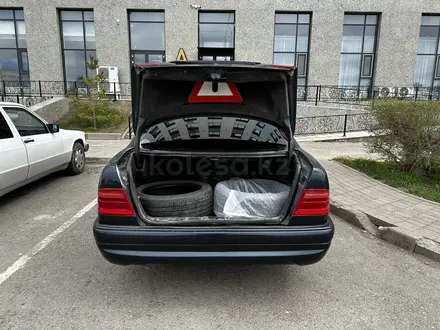 Mercedes-Benz E 430 1998 года за 2 750 000 тг. в Астана – фото 15