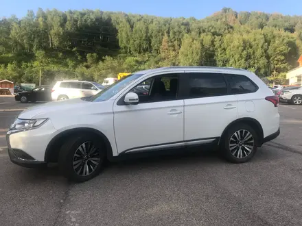 Mitsubishi Outlander 2020 года за 12 000 000 тг. в Алматы – фото 2