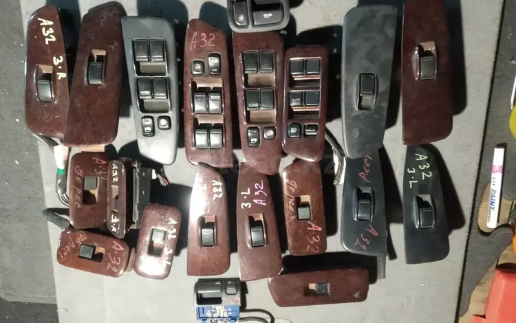 Пульт управления стеклоподъемниками за 15 000 тг. в Алматы