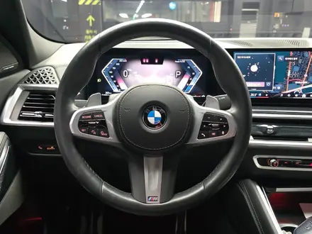 BMW X6 XDrive 40i 2023 года за 44 000 000 тг. в Алматы – фото 18