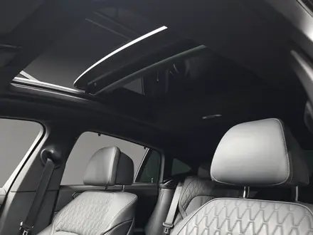 BMW X6 XDrive 40i 2023 года за 44 000 000 тг. в Алматы – фото 21