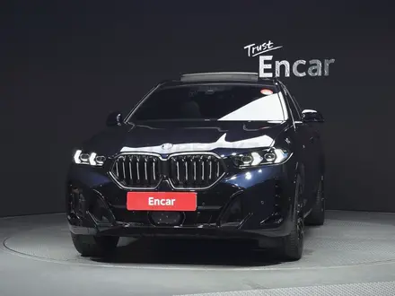 BMW X6 XDrive 40i 2023 года за 44 000 000 тг. в Алматы – фото 2