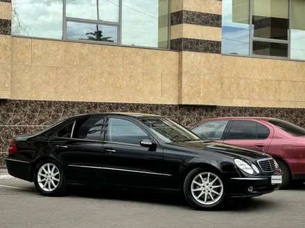 Mercedes-Benz E 320 2002 года за 5 550 000 тг. в Караганда – фото 2