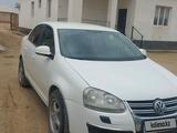 Volkswagen Jetta 2006 года за 2 700 000 тг. в Актау