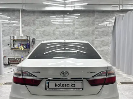 Toyota Camry 2015 года за 11 500 000 тг. в Тараз – фото 2