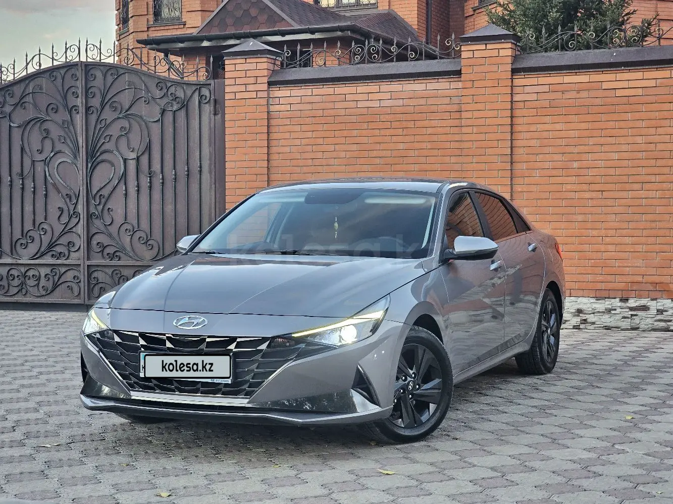 Hyundai Elantra, 2023