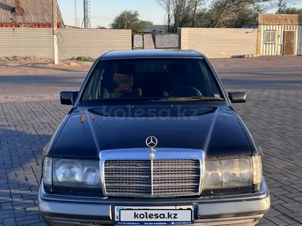 Mercedes-Benz E 280 1992 года за 1 400 000 тг. в Караганда – фото 3