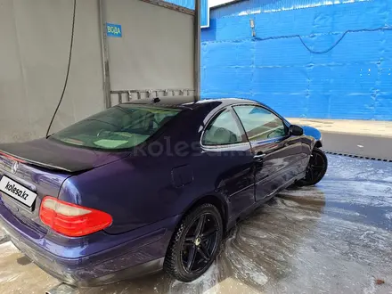 Mercedes-Benz CLK 320 2001 года за 1 750 000 тг. в Алматы – фото 2