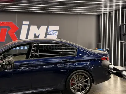BMW 550 2022 года за 40 000 000 тг. в Алматы – фото 11