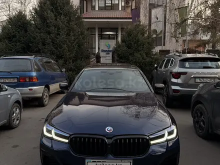 BMW 550 2022 года за 40 000 000 тг. в Алматы – фото 5