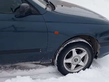 Toyota Carina E 1997 года за 1 400 000 тг. в Семей – фото 5