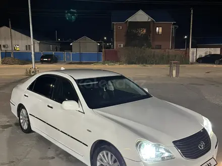 Toyota Crown Majesta 2005 года за 3 950 000 тг. в Атырау