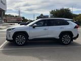 Toyota RAV4 2020 годаүшін13 800 000 тг. в Уральск – фото 3