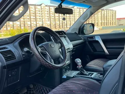 Toyota Land Cruiser Prado 2018 года за 25 000 000 тг. в Атырау – фото 14