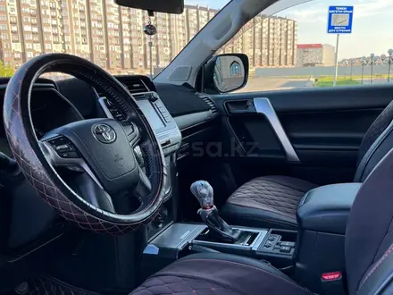 Toyota Land Cruiser Prado 2018 года за 25 000 000 тг. в Атырау – фото 18