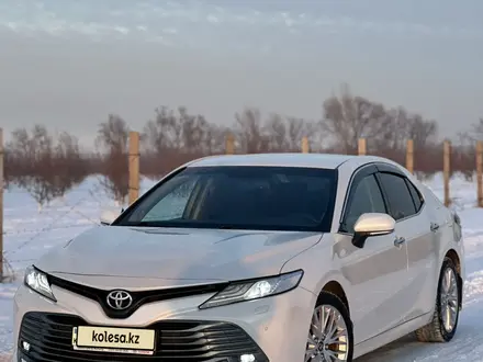 Toyota Camry 2019 года за 16 000 000 тг. в Алматы – фото 5