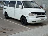 Volkswagen Caravelle 1997 года за 4 400 000 тг. в Павлодар