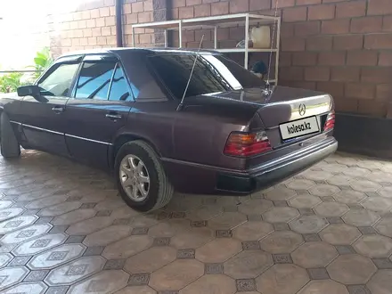 Mercedes-Benz E 300 1992 года за 2 000 000 тг. в Тараз – фото 4