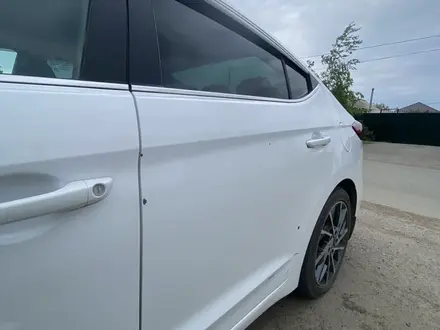 Hyundai Elantra 2018 годаүшін8 500 000 тг. в Уральск – фото 6