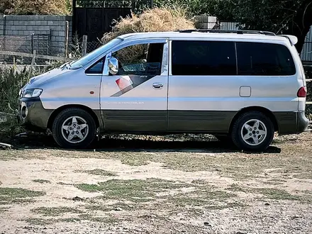 Hyundai Starex 2002 года за 1 850 000 тг. в Туркестан – фото 9